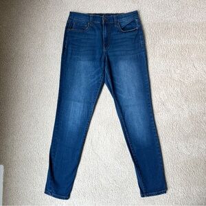 Aero | Skinny Jeans